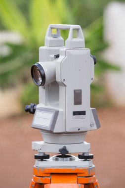 Arazi ekipman tacheometer veya teodolit açık havada