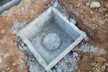 İnşaat site bina kutbunda delik hazırlamak