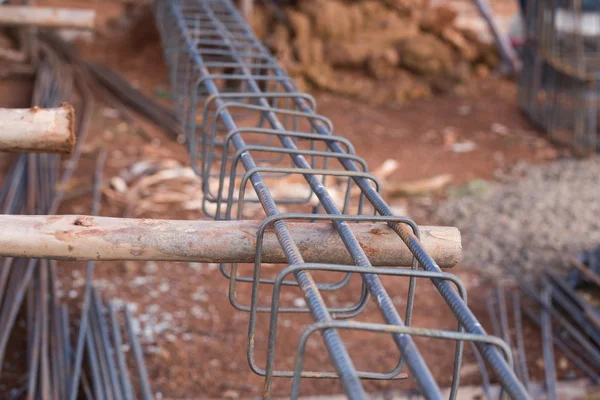 Varilla de acero para la construcción de postes —  Fotos de Stock