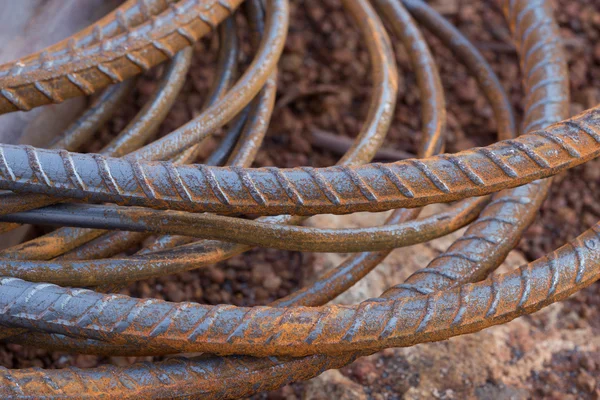 Barre o barre di acciaio utilizzate per rinforzare il calcestruzzo — Foto Stock