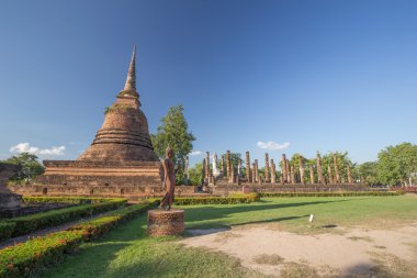 Sukhothai tarihi park antik Budist tapınağı kalıntıları