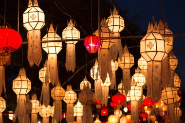 Kuzey Tayland fenerler Loi Krathong Festivali'nde stil