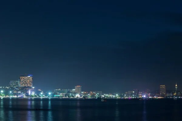 Cityscape of Pattaya beach at night — Stock Photo, Image