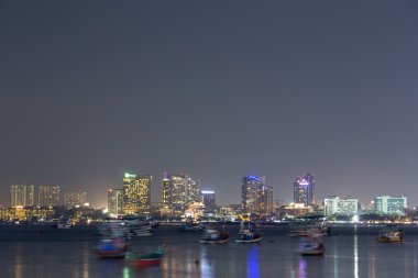 Cityscape Pattaya Beach gece 