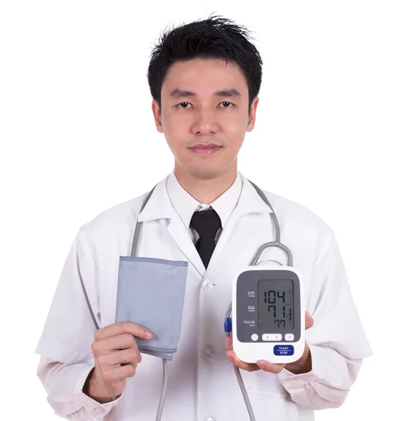 Médico con monitor digital de presión arterial — Foto de Stock