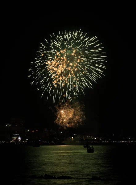 파타야 국제 불꽃놀이 축제 — 스톡 사진
