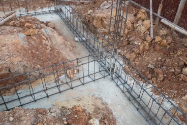 kiriş ve inşaat sahasında ayağı için çelik çubuk