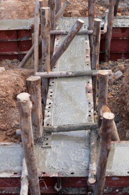 Pillar ve kiriş inşaat alanında inşa ediliyor