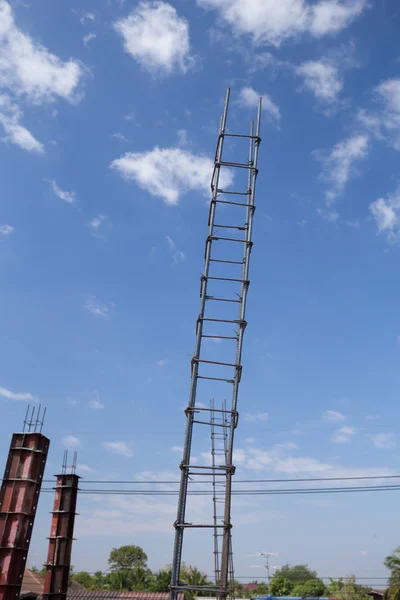 Reinforced steel bars on construction pillar — Stock Photo, Image