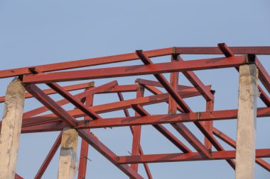 Yapısal çelik kiriş konut dayanıklı binanın çatı üzerinde