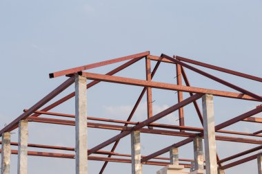 Yapısal çelik kiriş konut dayanıklı binanın çatı üzerinde