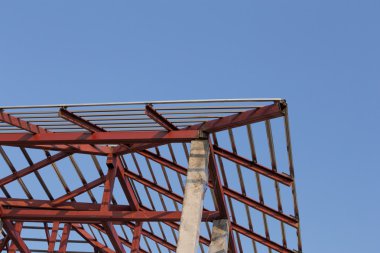 Yapısal çelik kiriş konut dayanıklı binanın çatı üzerinde
