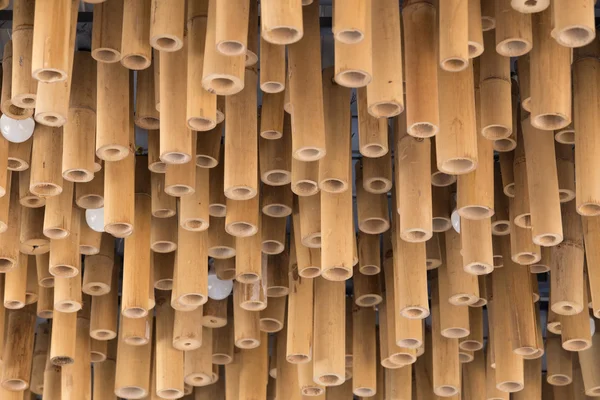 竹木材装饰天花板背景 — 图库照片