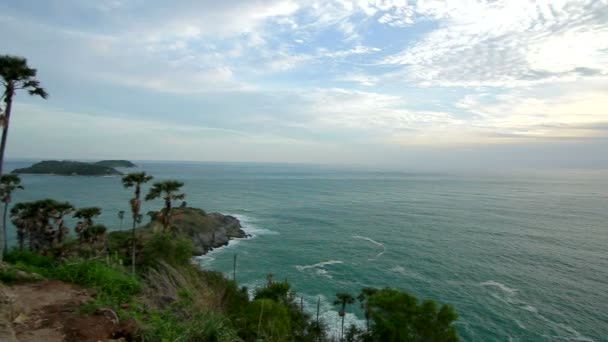 Titik pandang pemandangan pemandangan dari Lam Prom Thep, Phuket, Thailand — Stok Video