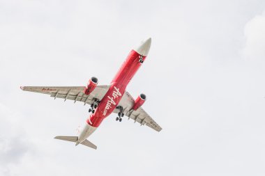 Bangkok, Tayland - 20 Mayıs 2015: Hs-Xta Airbus A330-343 Tay Airasia X iniş Don Mueang Uluslararası Havaalanı Tayland. Tay Airasia X Asya'nın en büyük düşük maliyetli havayolu şirketidir.