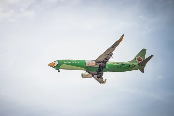 BANGKOK, TAILANDIA - 20 DE MAYO DE 2015: HS-DBG Boeing 737-800 Nokair — Foto de Stock