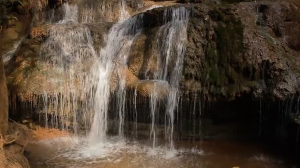 Primo piano colpo di flusso d'acqua o cascata, Full HD — Video Stock