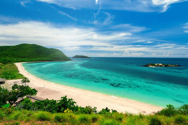 Beyaz kum plajları ve Blue Ocean Samaesarn dalış için