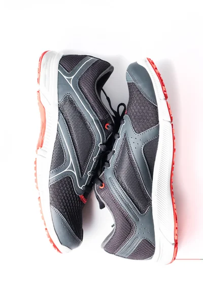 Nouvelle chaussure de course sans marque couleur noir et rouge, sneaker — Photo