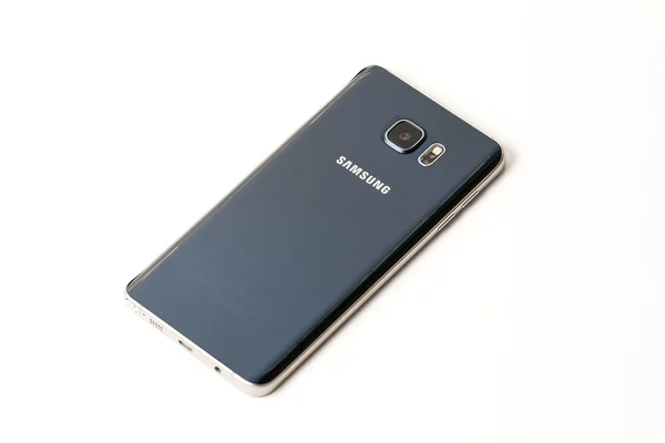 Nuevo Smartphone Samsung Galaxy Note 5 con S Pen Imágenes de stock libres de derechos