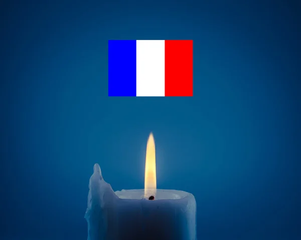 Priez pour Paris 13 novembre 2015, Lumière aux chandelles avec drapeau français Photos De Stock Libres De Droits