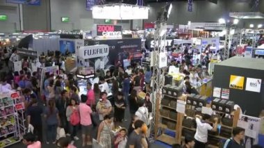 Bütün ziyaret yaştan insanlar ve kamera veya fotoğraf fotoğraf adil 2015 arasında 25-29 Kasım 2015 yılında, Bangkok, Tayland Bitec için aksesuarlar satın almak