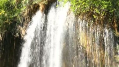 Cennet şelale güzel ve turistik dağ Tak, Tayland at üzerinde orman doğal bakış açısı: Ultra Hd 4k yüksek kaliteli görüntüleri boyutu (3840 x 2160)