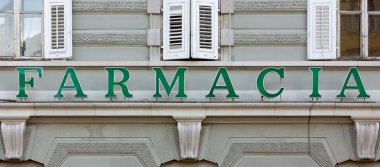 İtalyan ve İspanyol eczane işareti