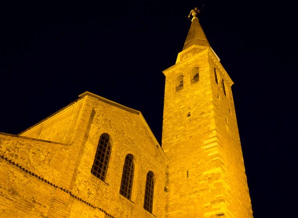 Basílica de Sant 'Eufemia em Grado à noite — Fotografia de Stock