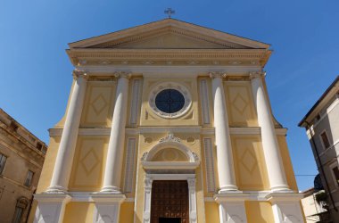 Soave, İtalya 'daki San Lorenzo Martire Kilisesi cephesi