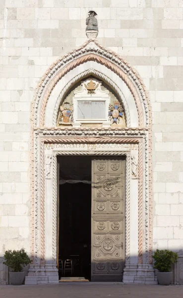 Ingang naar de Duomo van Cividale del Friuli — Stockfoto