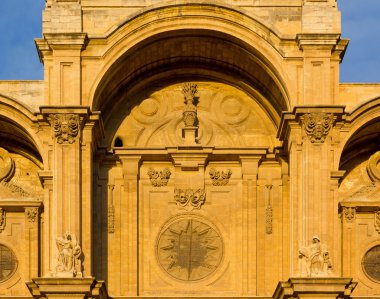 Closeup Granada Katedrali cephe üzerinde