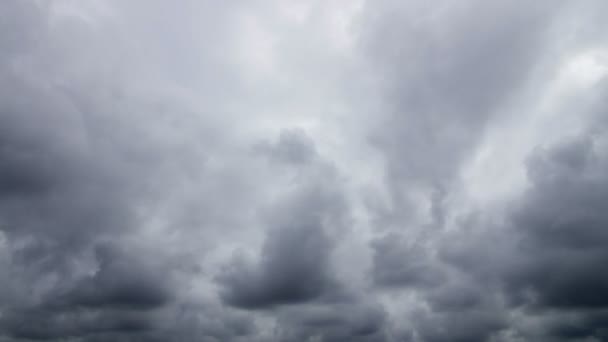 Движение дождевых облаков — стоковое видео