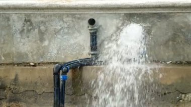 tüp su akışı dışarı