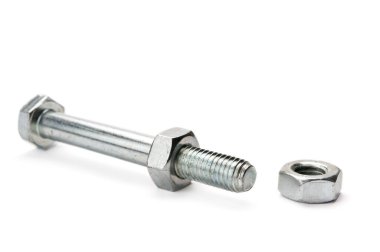 Fındık ve cıvata. Seçici odak.