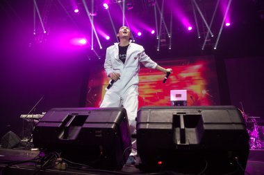 Uzakdoğu hareketi performans