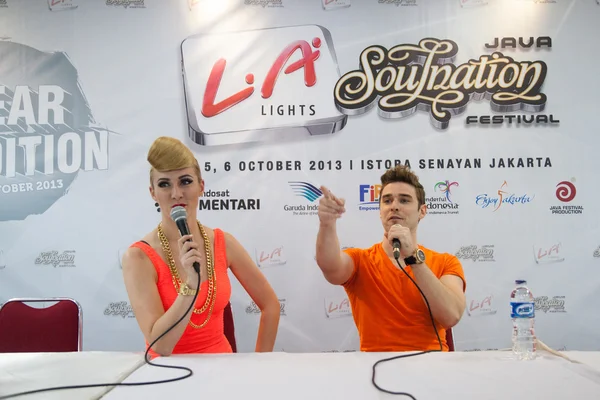 Karmin Press Conference — Stock Photo, Image