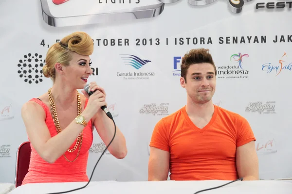 Karmin Press Conference — Stock Photo, Image