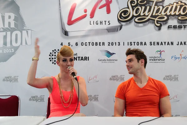 Karmin Press Conference — Stock Photo, Image