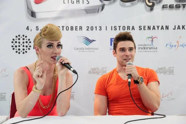 Karmin Press Conference — Stock Photo, Image