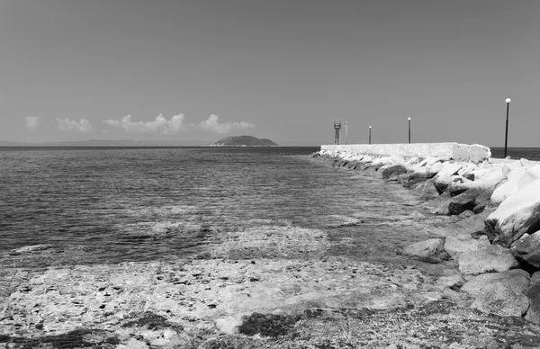 Paisagem marinha preto e branco — Fotografia de Stock