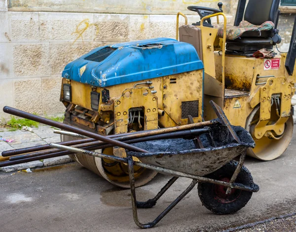 Verktyg för att reparera stad vägar — Stockfoto