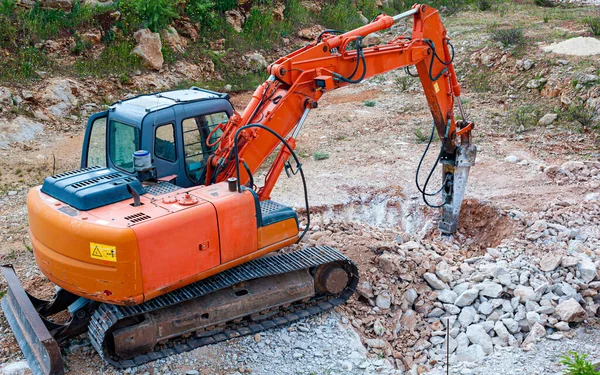 Hydraulic Hammer Works Quarry Background Huge Stones — Stock Photo, Image