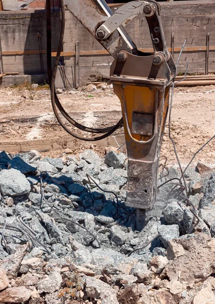Concrete Rubble Debris Construction Site Crushed Concrete Slabs Steel Bars — Stock Photo, Image