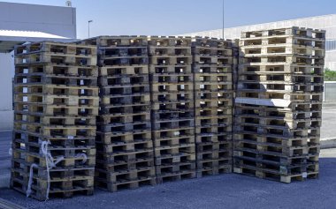 Avro tipi kargo paletleri kullanılıyor