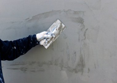 İnşaat alanı - Dış izolasyon cephesi termosu kuruluyor