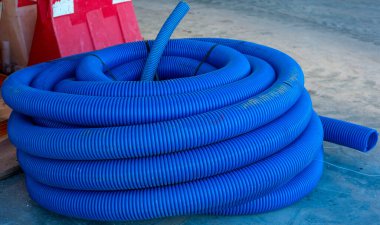 Kentsel yerlerde microtrench için oluklu boru rulo