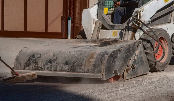 Sweeper Sweeps Collects Dumps Dirt Debris — Stock Photo, Image