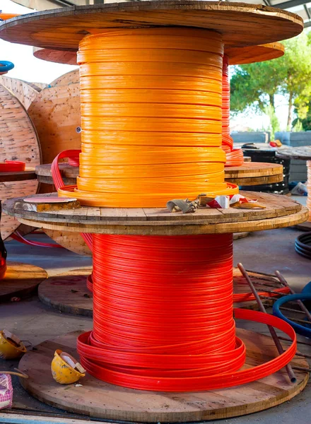 Wooden Coils Cable Duct Optical Fibers Outdoor Warehouse — Stock Photo, Image