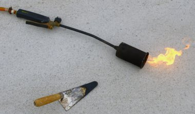 Gaz Meşalesi ve Bitümlü kılıf döşeme için kaşık